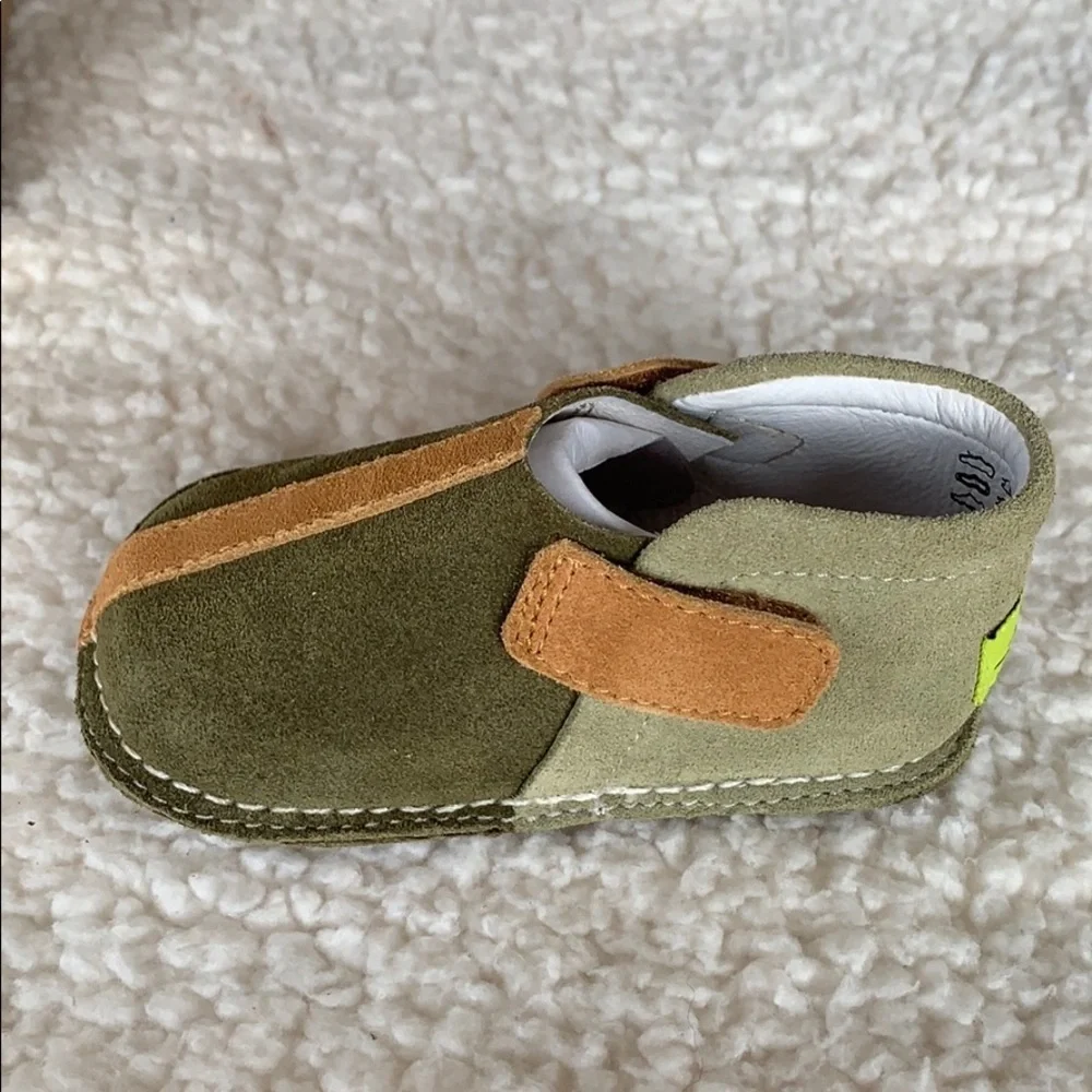 Pipit suede olive and tan stripe booties new in box size 4 unisex first walker